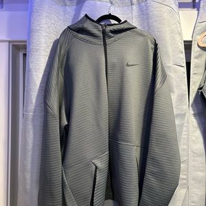 Nike Pro Sweatsuit Dark Grey Top & Bottom - EXCELLENT CONDITION